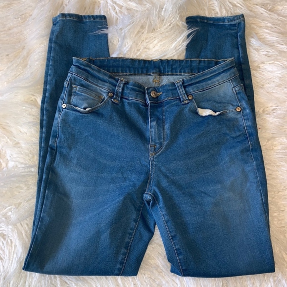 🔸 ISK0 - Skinny Jeans